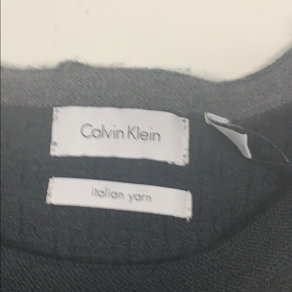 Calvin Klein Sweater - Picture 3 of 4